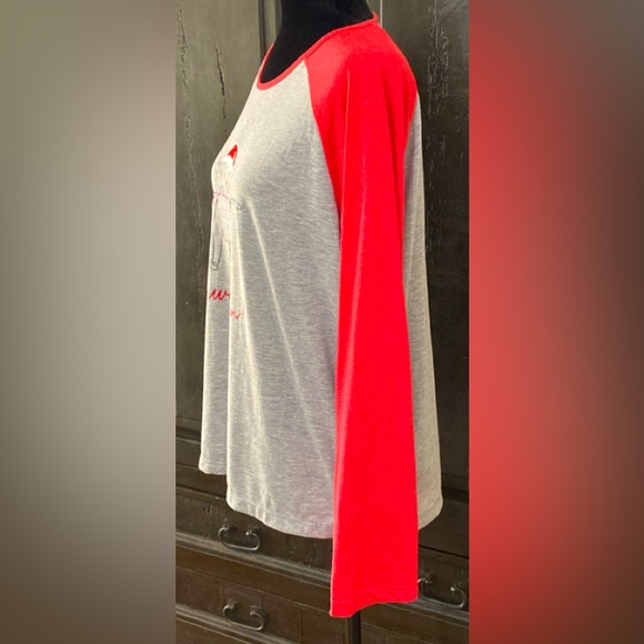 ED gray & red sleeve shirt w/Xmas dog & candy cain with verbiage “oh what fun!”L - Picture 2 of 10